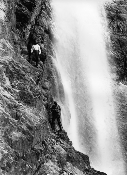 Cascada de Cotatuero fotografiada por Lucien Briet,
