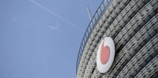 Vodafone-y-Samsonite-estudian-soluciones-para-localizar-equipajes